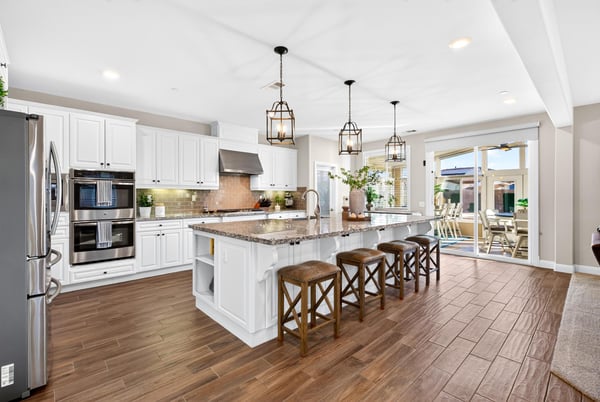 2077 Del Rincon Place, Escondido, CA
