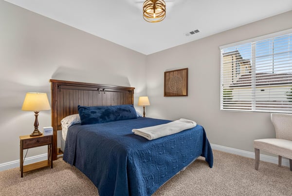 2077 Del Rincon Place, Escondido, CA