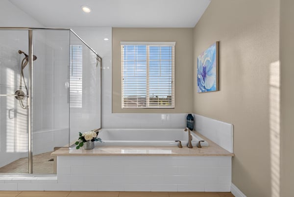 2077 Del Rincon Place, Escondido, CA
