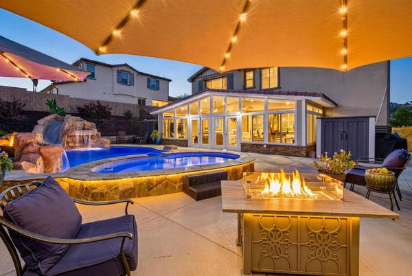 2077 Del Rincon Place, Escondido, CA