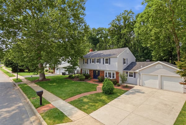12830 MOUNT ROYAL LN, Fairfax, VA