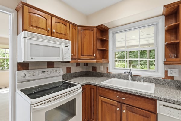 12830 MOUNT ROYAL LN, Fairfax, VA