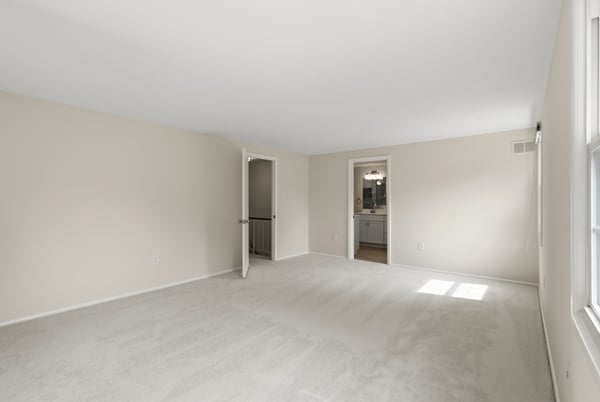12830 MOUNT ROYAL LN, Fairfax, VA