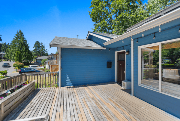8618 NE 143rd Street, Kirkland, WA