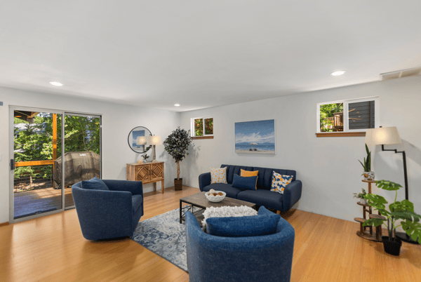 8618 NE 143rd Street, Kirkland, WA