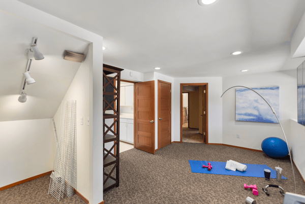 8618 NE 143rd Street, Kirkland, WA