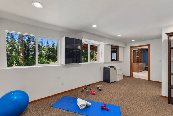 8618 NE 143rd Street, Kirkland, WA