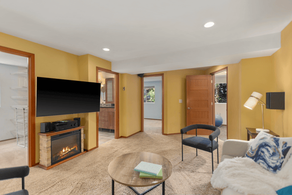 8618 NE 143rd Street, Kirkland, WA