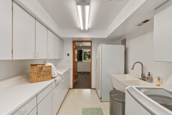 8618 NE 143rd Street, Kirkland, WA