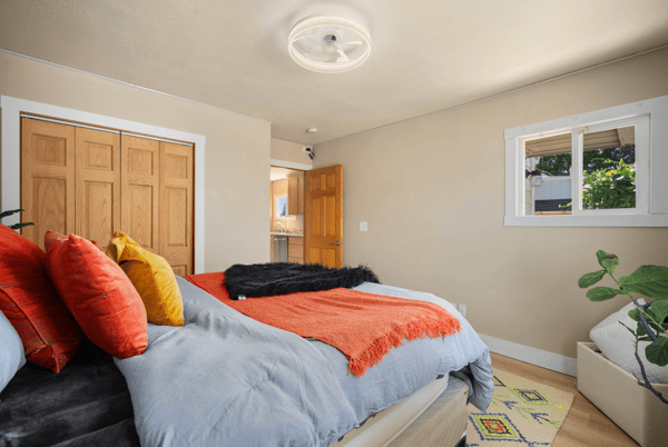 6622 S Warner Street, Tacoma, WA