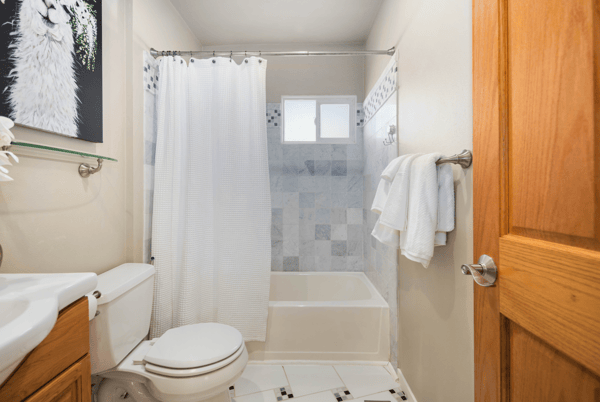6622 S Warner Street, Tacoma, WA