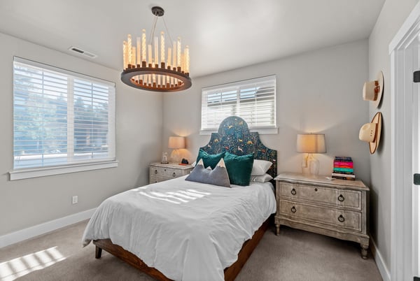 233 W Heising Dr, Sisters, OR