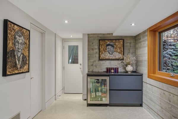 421 The Kingsway, Toronto, ON