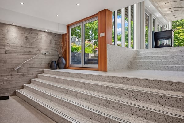 421 The Kingsway, Toronto, ON