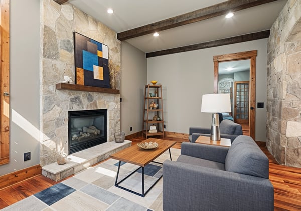 VIRTUAL STAGING: This room has been altered to reflect a lighter theme and contemporary furnishings.