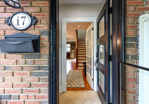 17 Elvina Gardens, Toronto, ON