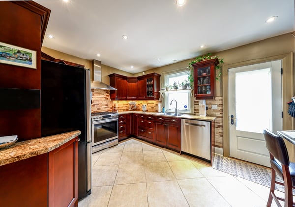 17 Elvina Gardens, Toronto, ON