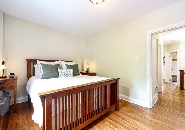 17 Elvina Gardens, Toronto, ON