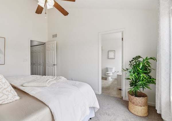 Primary bedroom has direct access to the private 5-piece ensuite.