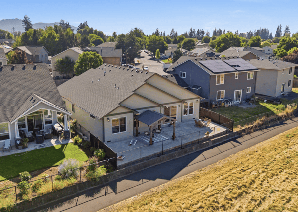 2301 Robbins Way, Lebanon, OR