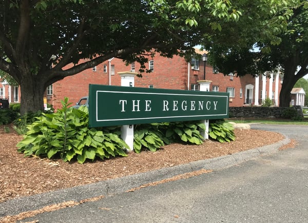 272 Regency Park Dr, Agawam, MA