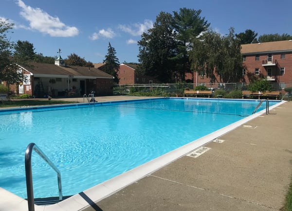 272 Regency Park Dr, Agawam, MA