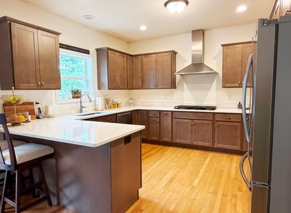 Eat-in Kitchen w/ Quartz Counter
