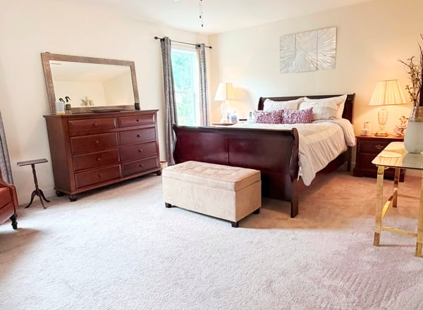 Primary Bedroom w/ Neutral Carpeting