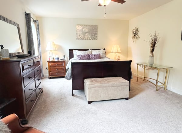Primary Bedroom w/ Ceiling Fan/Light