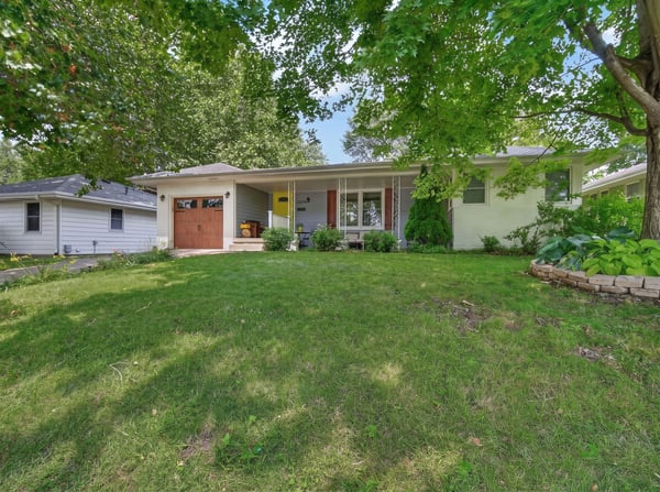 2209 Hillside Ave., West Des Moines, IA