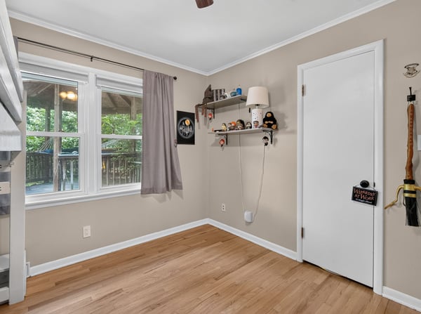 2209 Hillside Ave., West Des Moines, IA