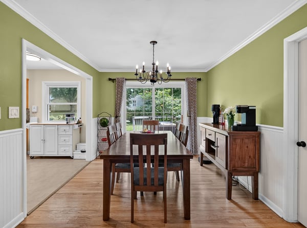 2209 Hillside Ave., West Des Moines, IA
