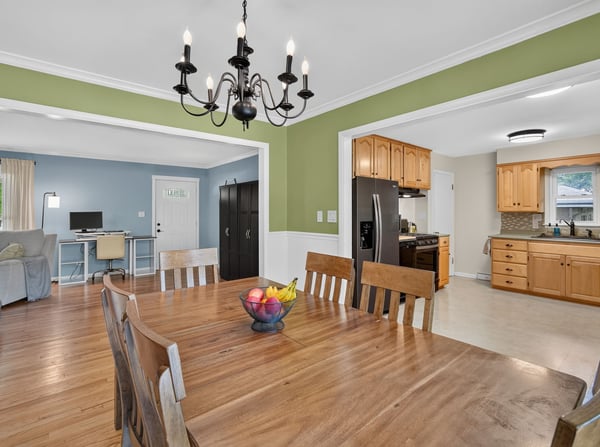 2209 Hillside Ave., West Des Moines, IA