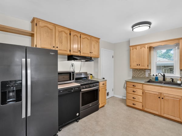 2209 Hillside Ave., West Des Moines, IA