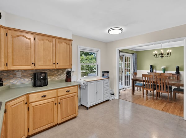 2209 Hillside Ave., West Des Moines, IA