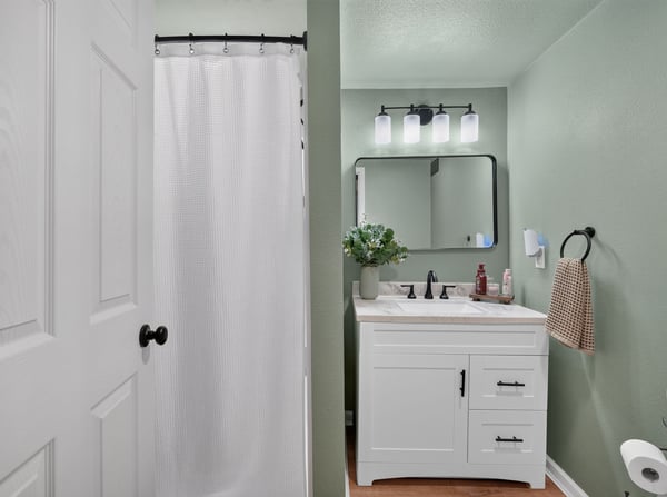 2209 Hillside Ave., West Des Moines, IA