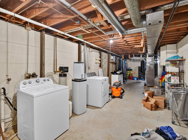 2209 Hillside Ave., West Des Moines, IA