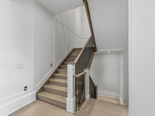 46 Steeplechase Avenue, Aurora, ON