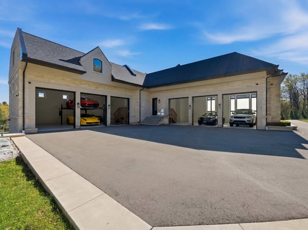 46 Steeplechase Avenue, Aurora, ON