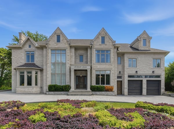 129 Arnold Avenue, Thornhill, ON
