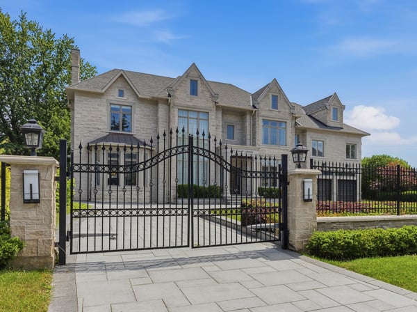 129 Arnold Avenue, Thornhill, ON
