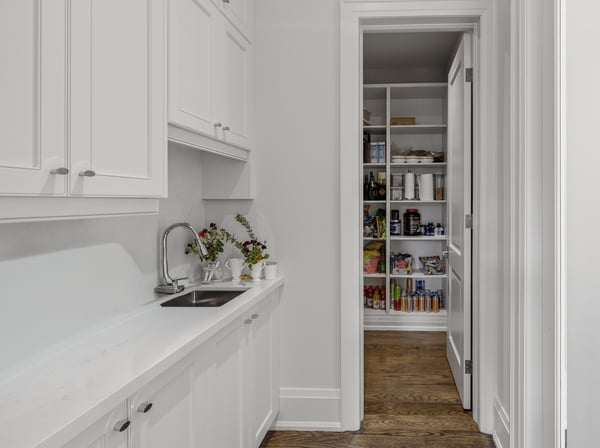 129 Arnold Avenue, Thornhill, ON