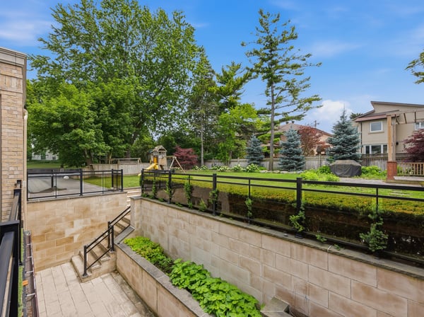 129 Arnold Avenue, Thornhill, ON