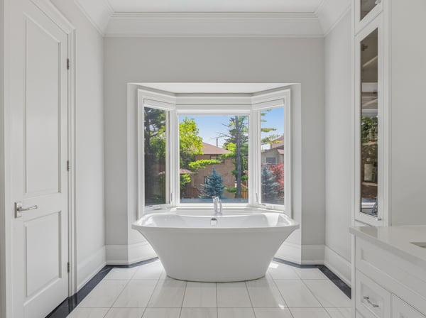 129 Arnold Avenue, Thornhill, ON