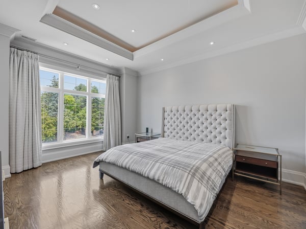 129 Arnold Avenue, Thornhill, ON