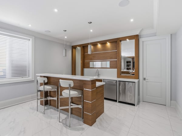 129 Arnold Avenue, Thornhill, ON