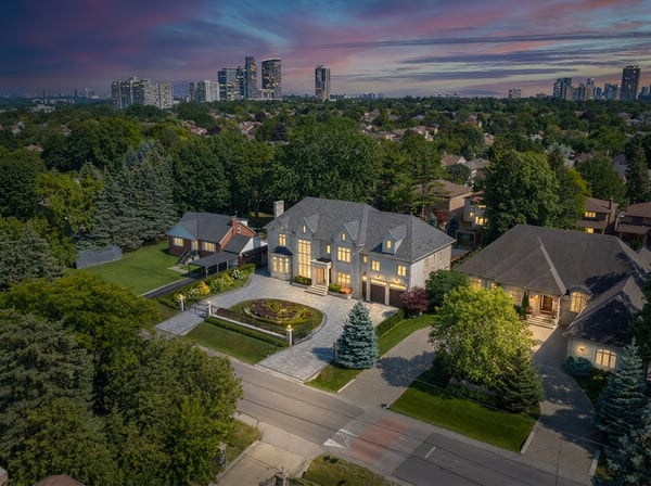 129 Arnold Avenue, Thornhill, ON
