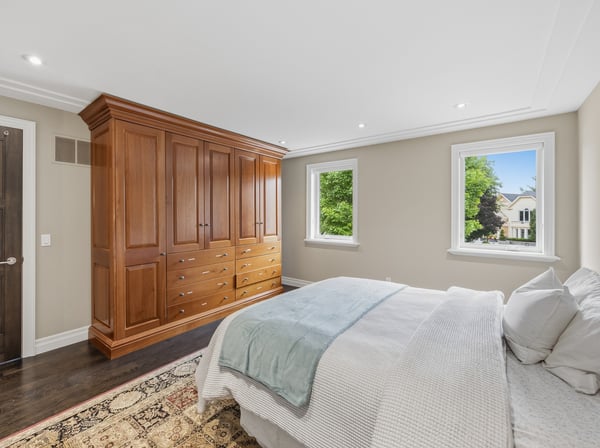 19 Fairway Heights Crescent, Thornhill, ON