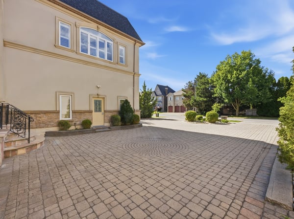5 Montano Court, Richmond Hill, ON