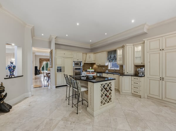 5 Montano Court, Richmond Hill, ON